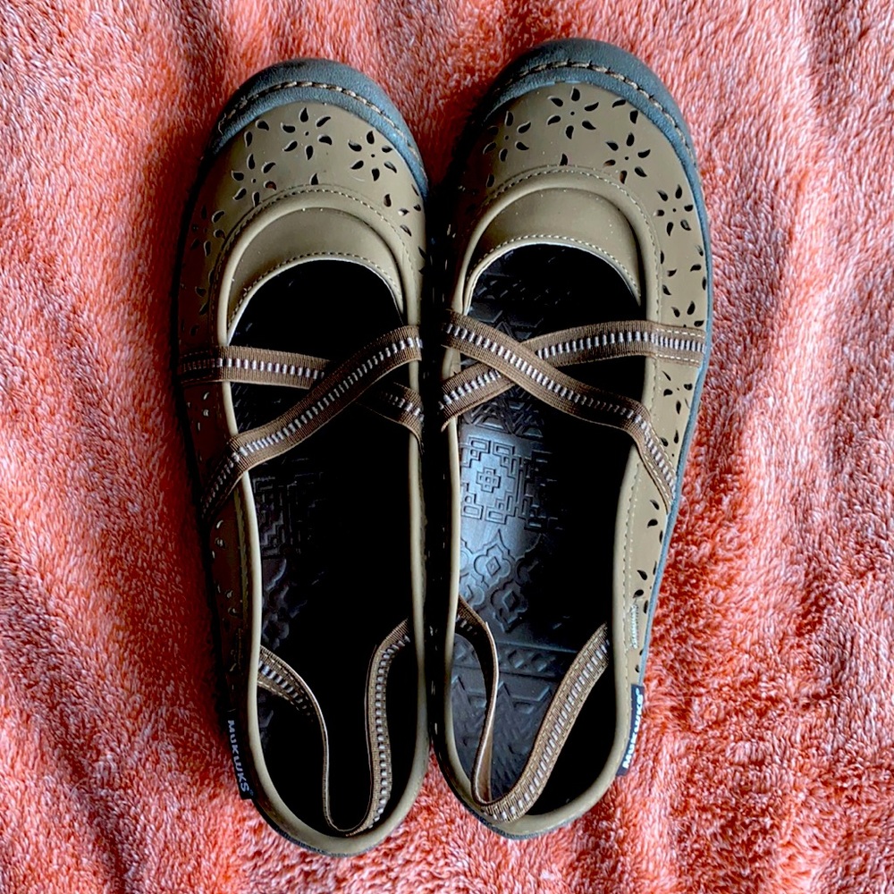 Muk Luk flats